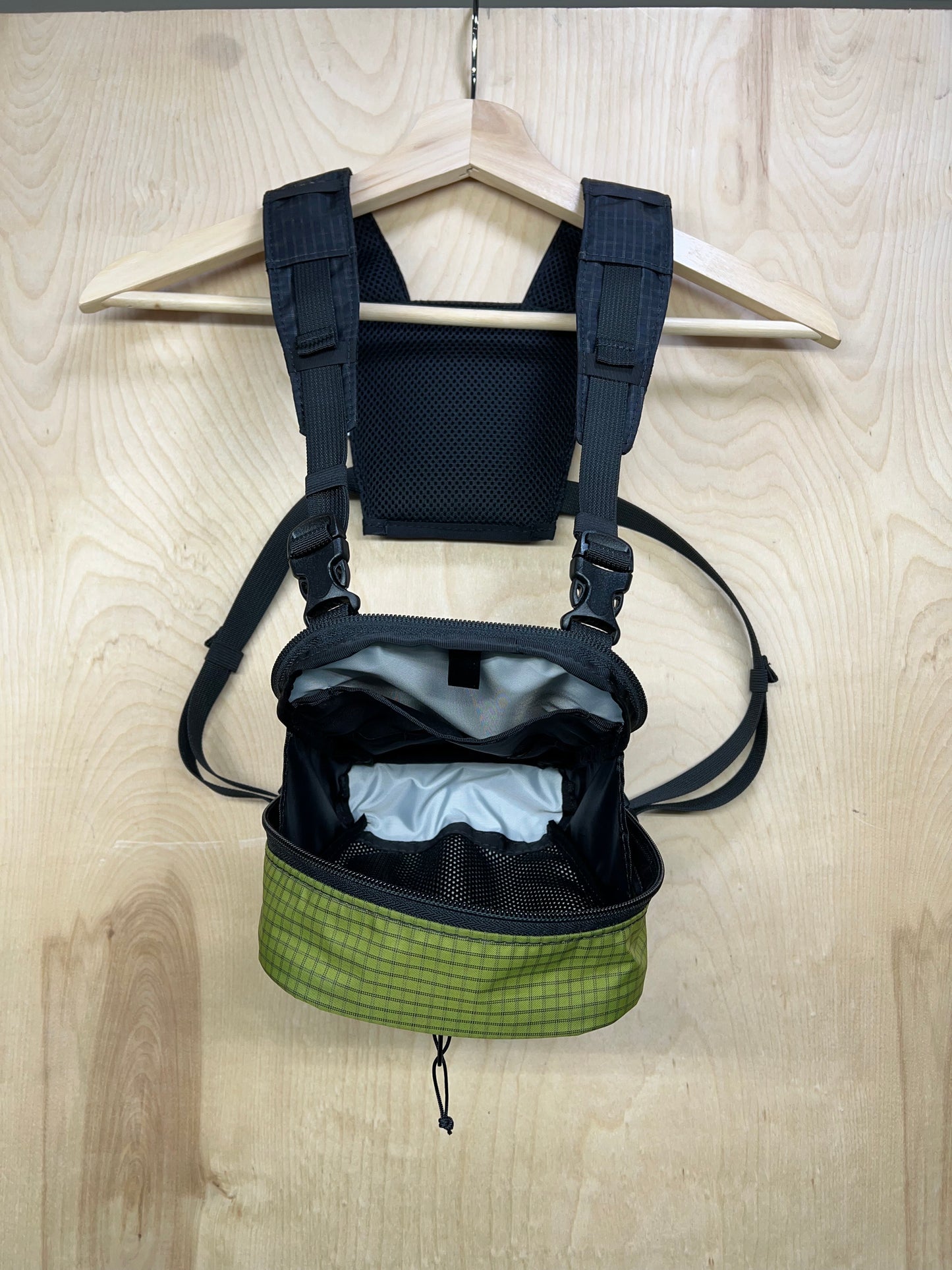 Chest Pack - Avocado